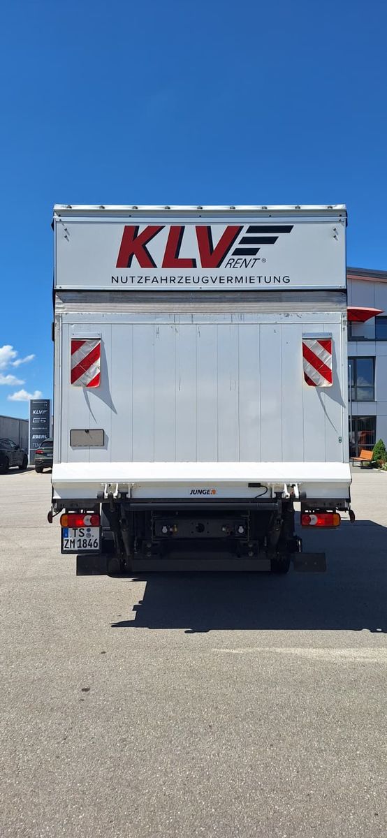 Fahrzeugabbildung Renault D 8.240 BL  Schiebeplane LBW AHK vorbereitet