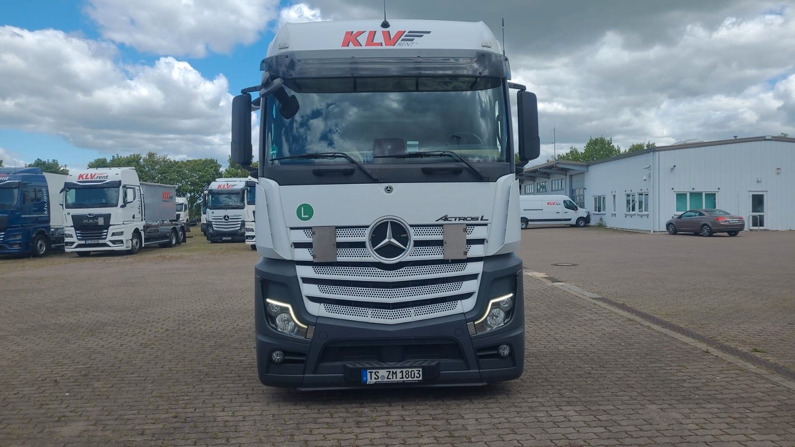 Fahrzeugabbildung Mercedes-Benz Actros 2545 Maxi Wechsler Big Retarder 2xAHK
