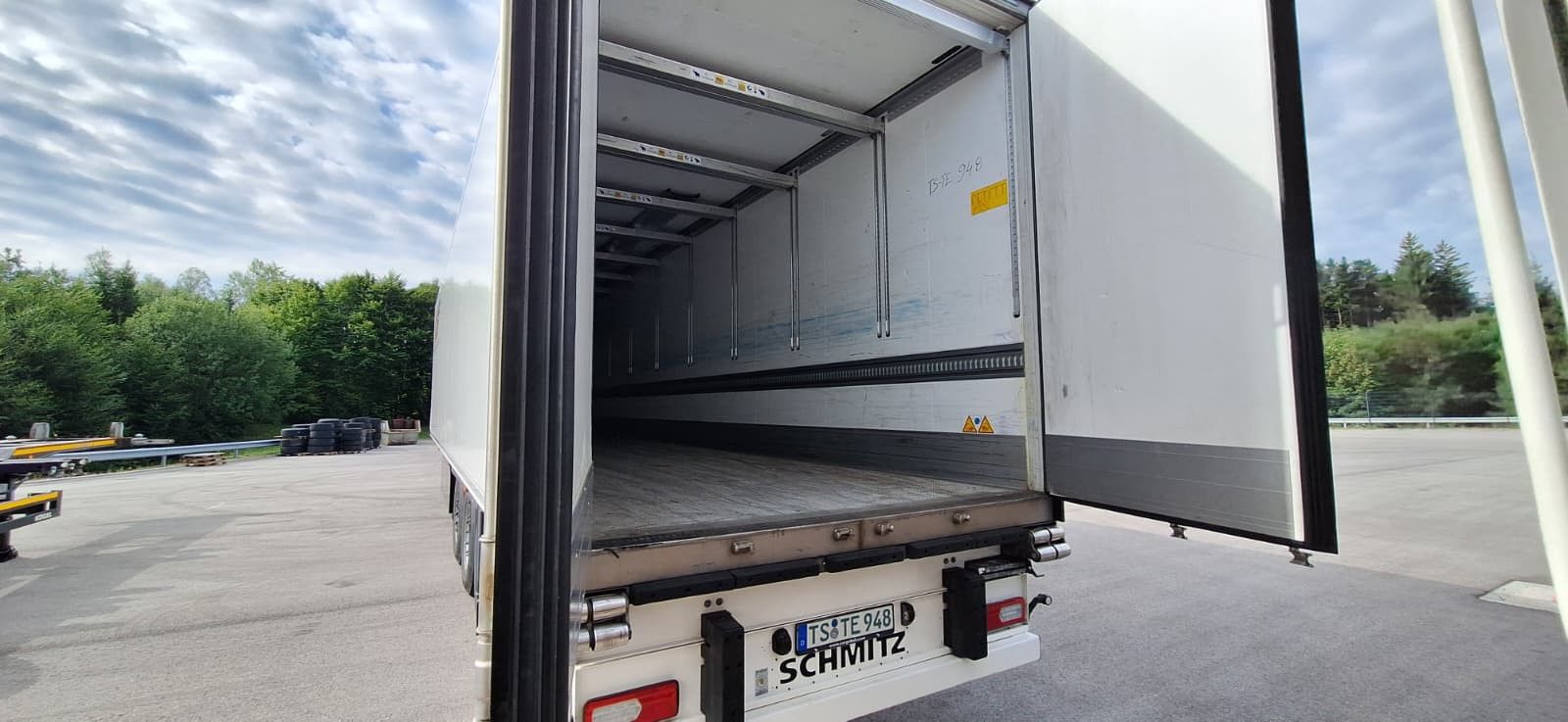 Fahrzeugabbildung Schmitz Cargobull SKO 24 Executive Doppelstock