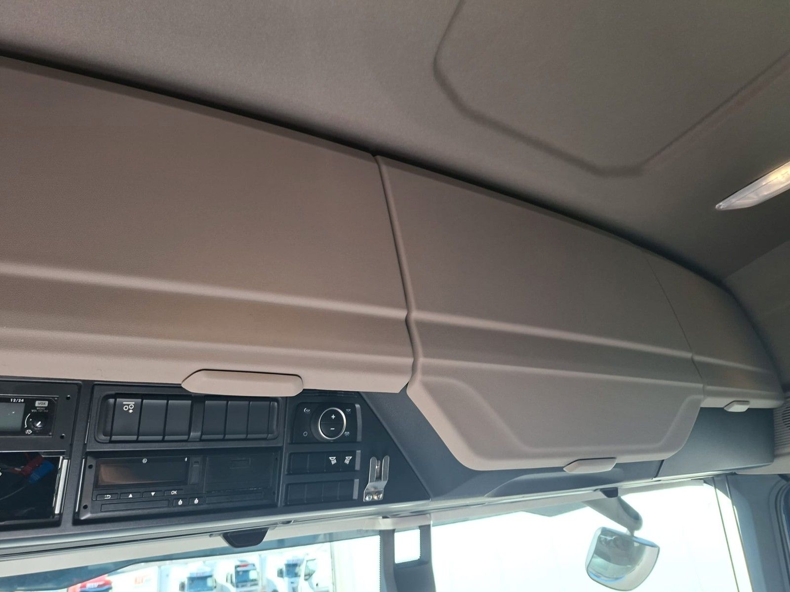 Fahrzeugabbildung DAF XF 450 FT   2 - Kreishydraulik  LED ACC