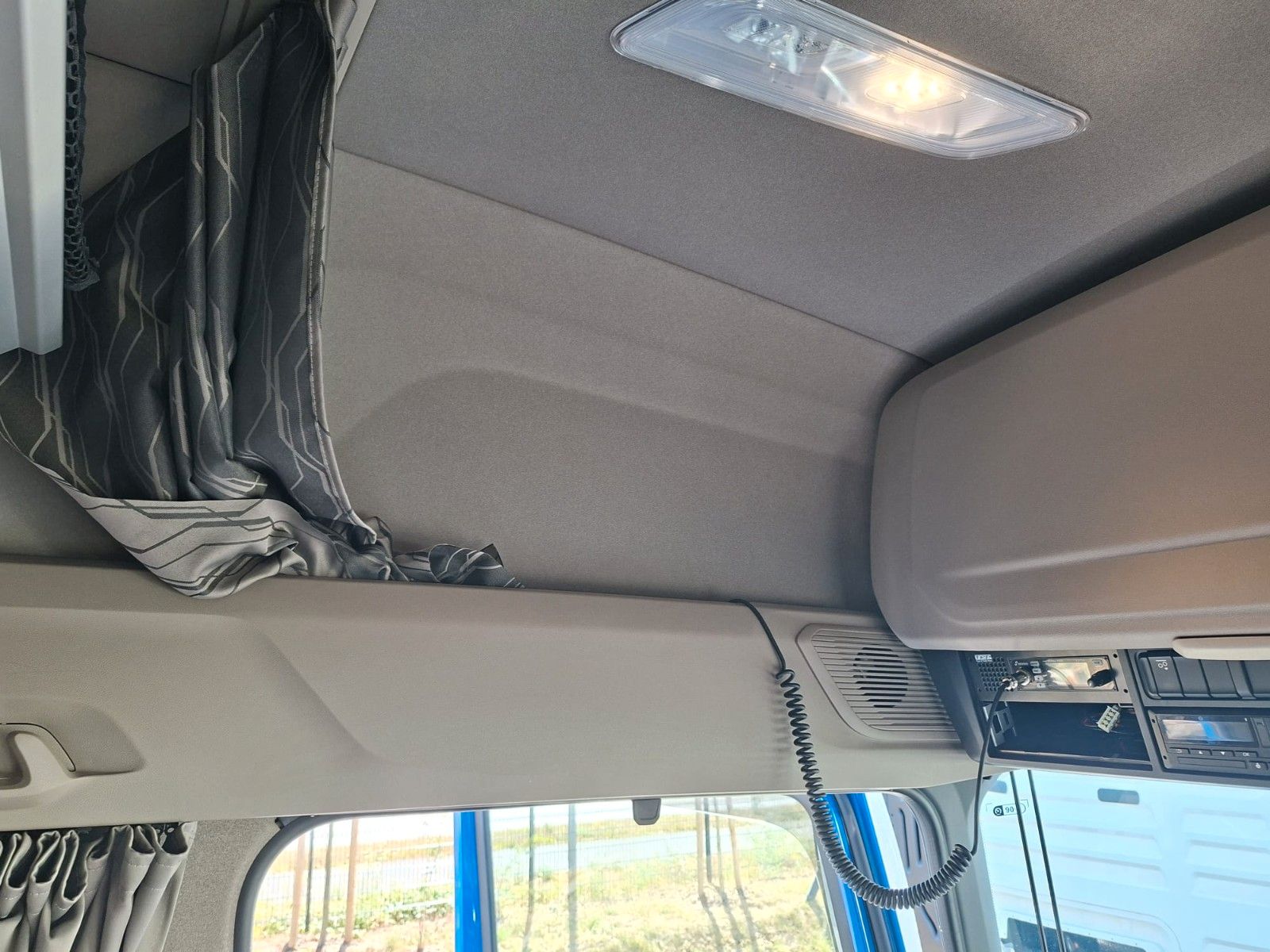 Fahrzeugabbildung DAF XF 450 FT   2 - Kreishydraulik  LED ACC