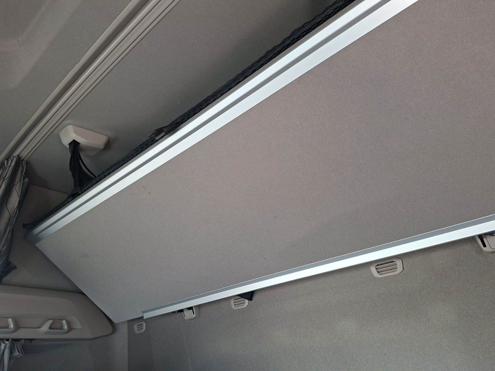 Fahrzeugabbildung DAF XF 450 FT   2 - Kreishydraulik  LED ACC