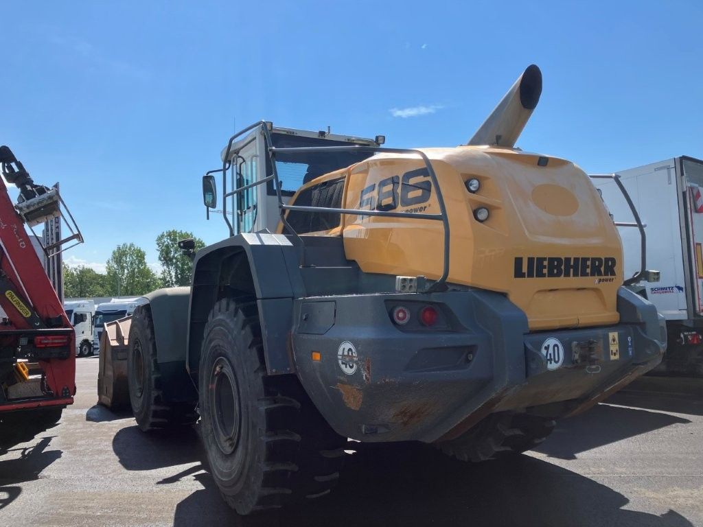 Fahrzeugabbildung Liebherr L586 XPower