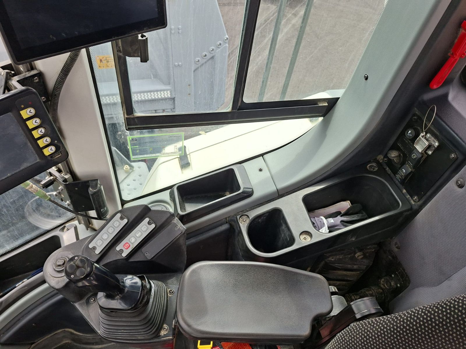 Fahrzeugabbildung Liebherr L586 XPower