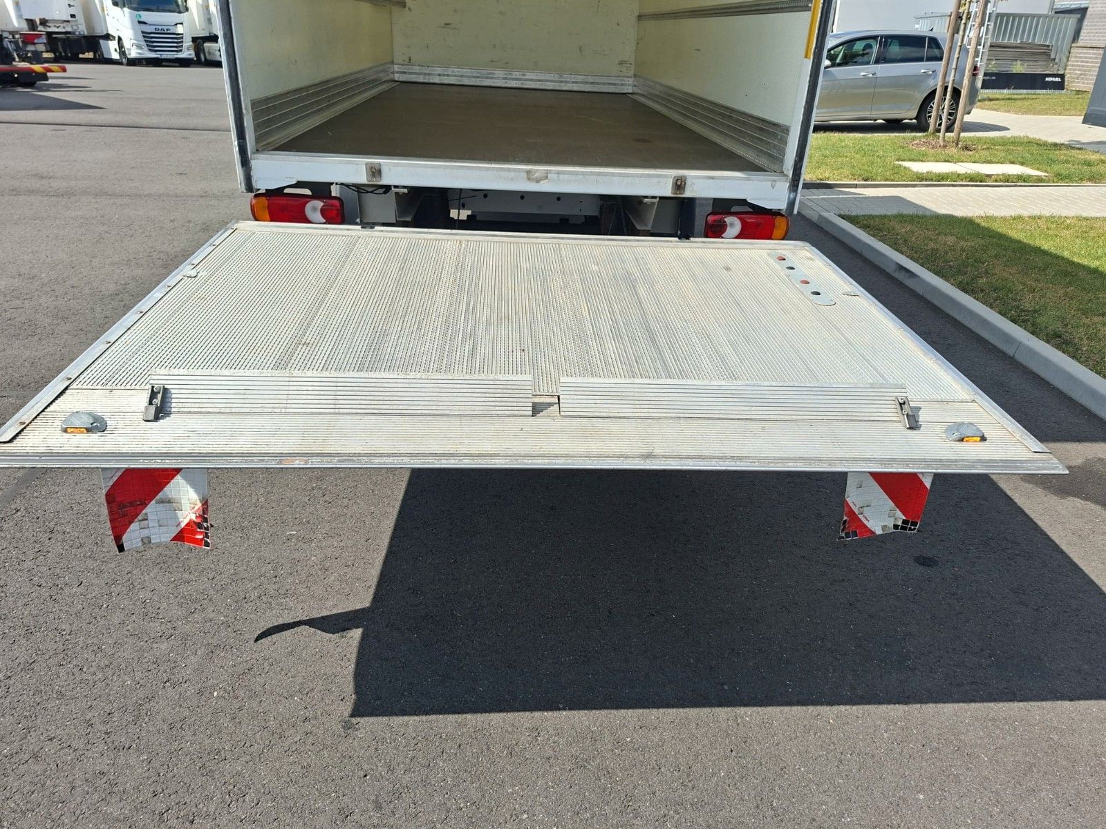 Fahrzeugabbildung Renault Master 3,5 to 165 Koffer LBW Rückfahrkamera
