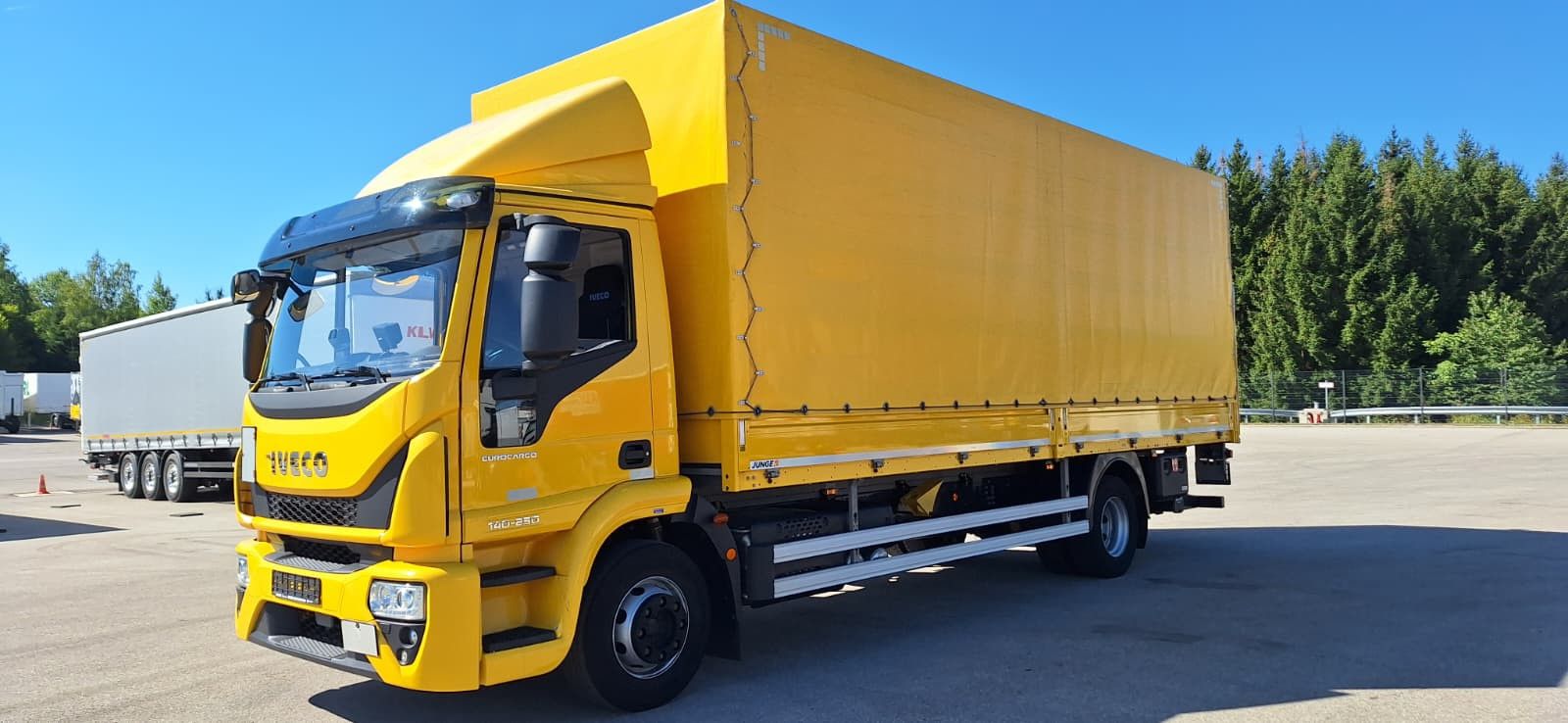 Iveco EuroCargo ML 140 E 25 Plane LBW AHK