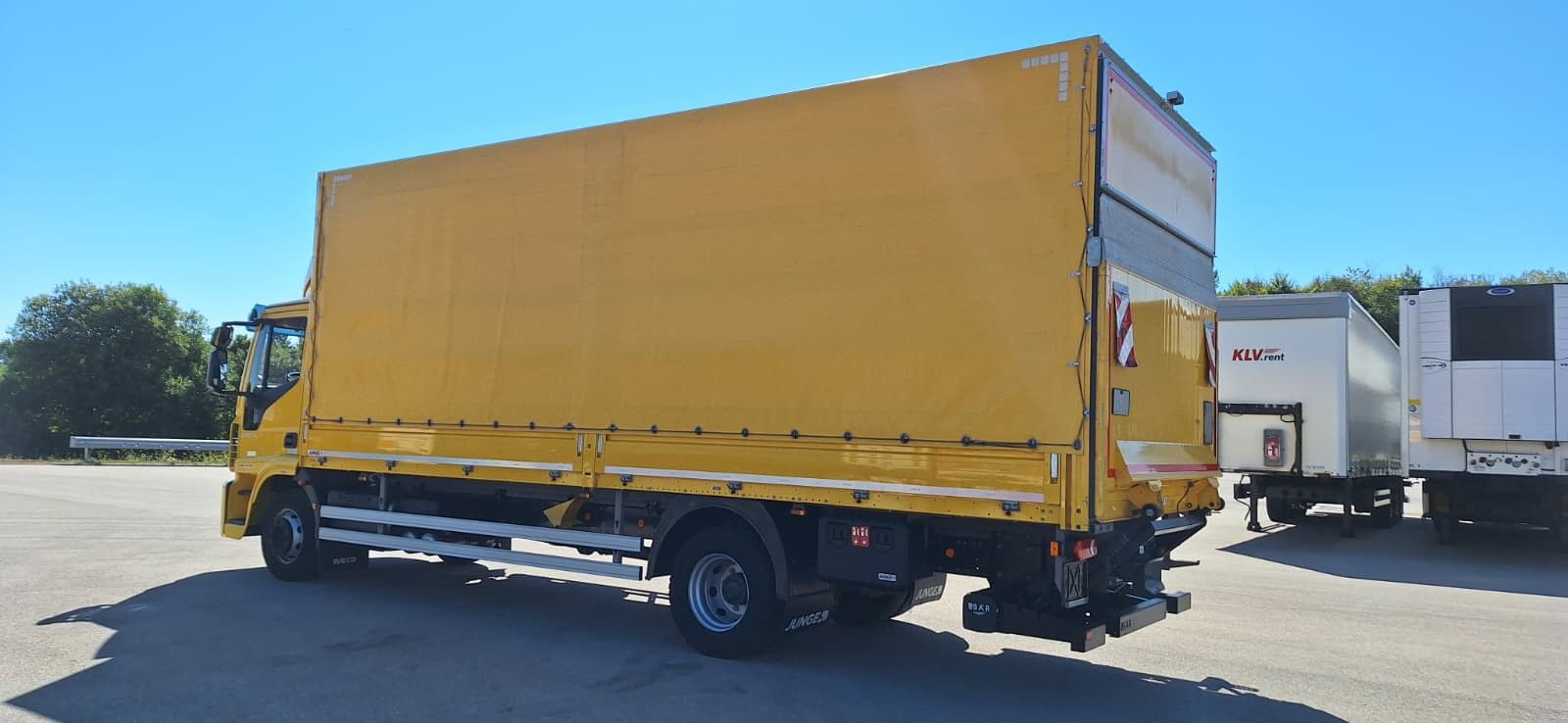 Fahrzeugabbildung Iveco EuroCargo ML 140 E 25 Plane LBW AHK