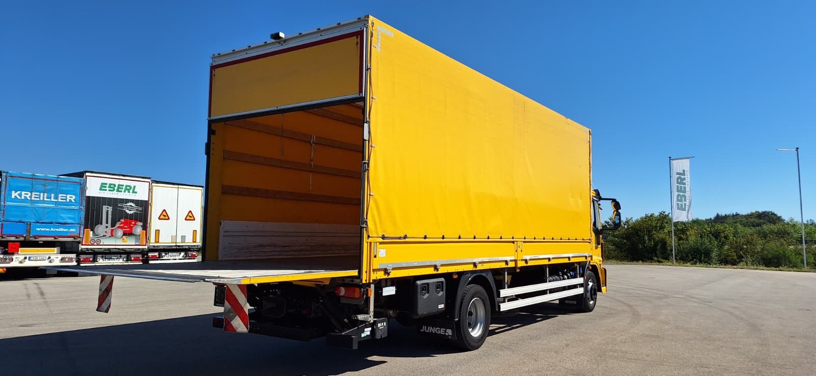 Fahrzeugabbildung Iveco EuroCargo ML 140 E 25 Plane LBW AHK