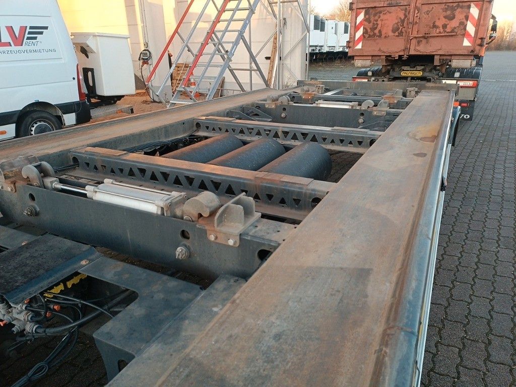 Fahrzeugabbildung Wielton Abrollanhänger PS2 P70 B SAF 7.250 mm