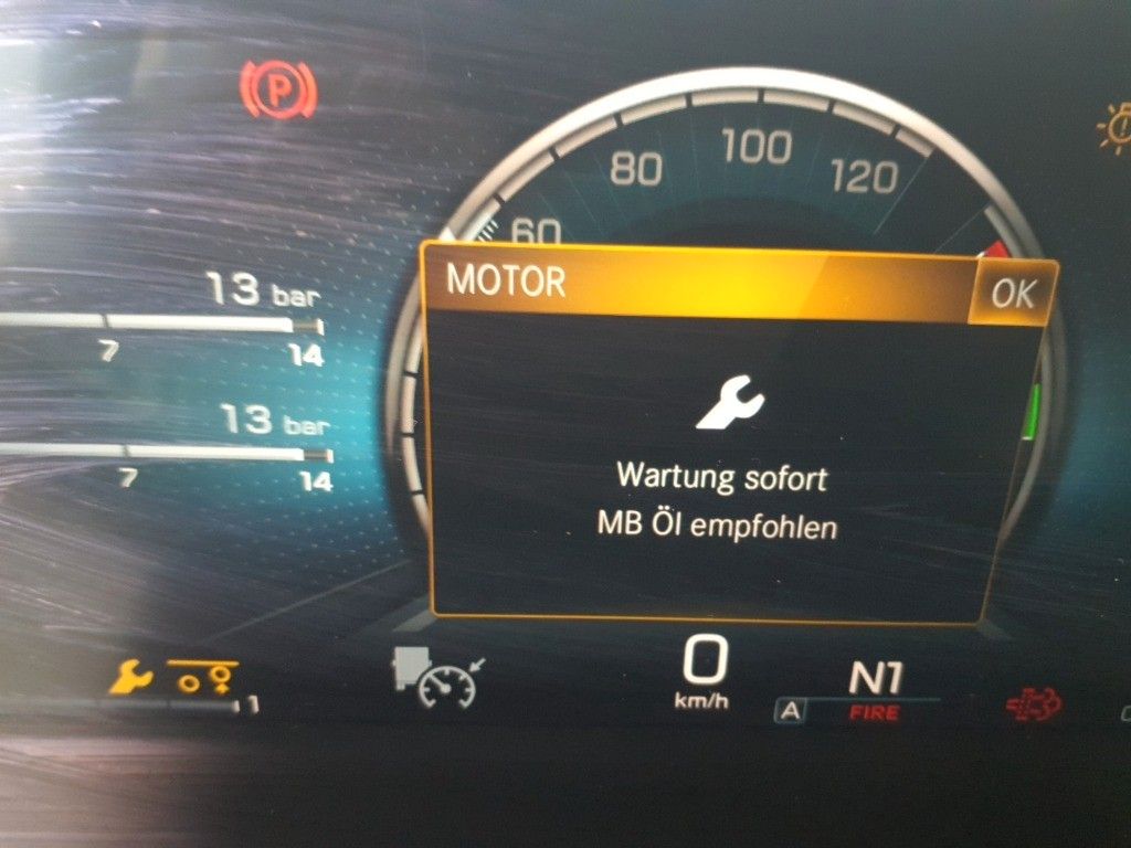 Fahrzeugabbildung Mercedes-Benz Actros 2545 Big Retarder 2xAHK Standklima Multi
