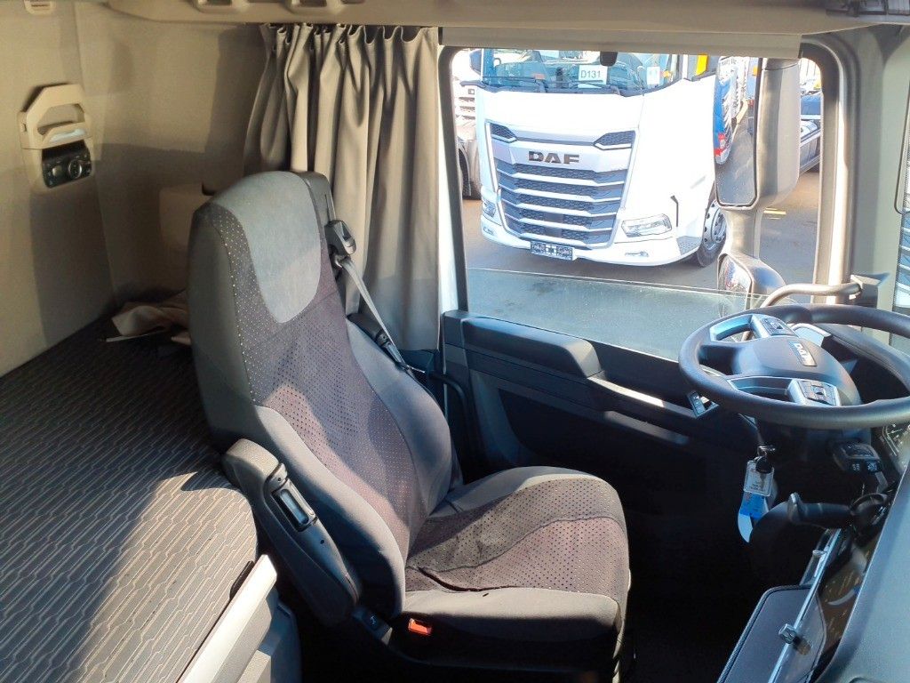 Fahrzeugabbildung DAF XF 530 FT Intarder Standklima ACC 2 x Tank