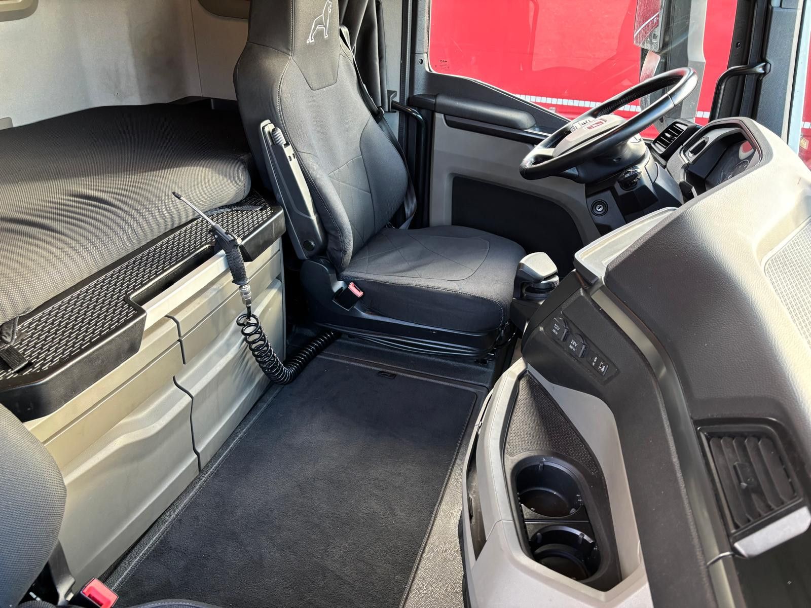 Fahrzeugabbildung MAN TGX 18.510 TG3 GX  Retarder ACC Standklima