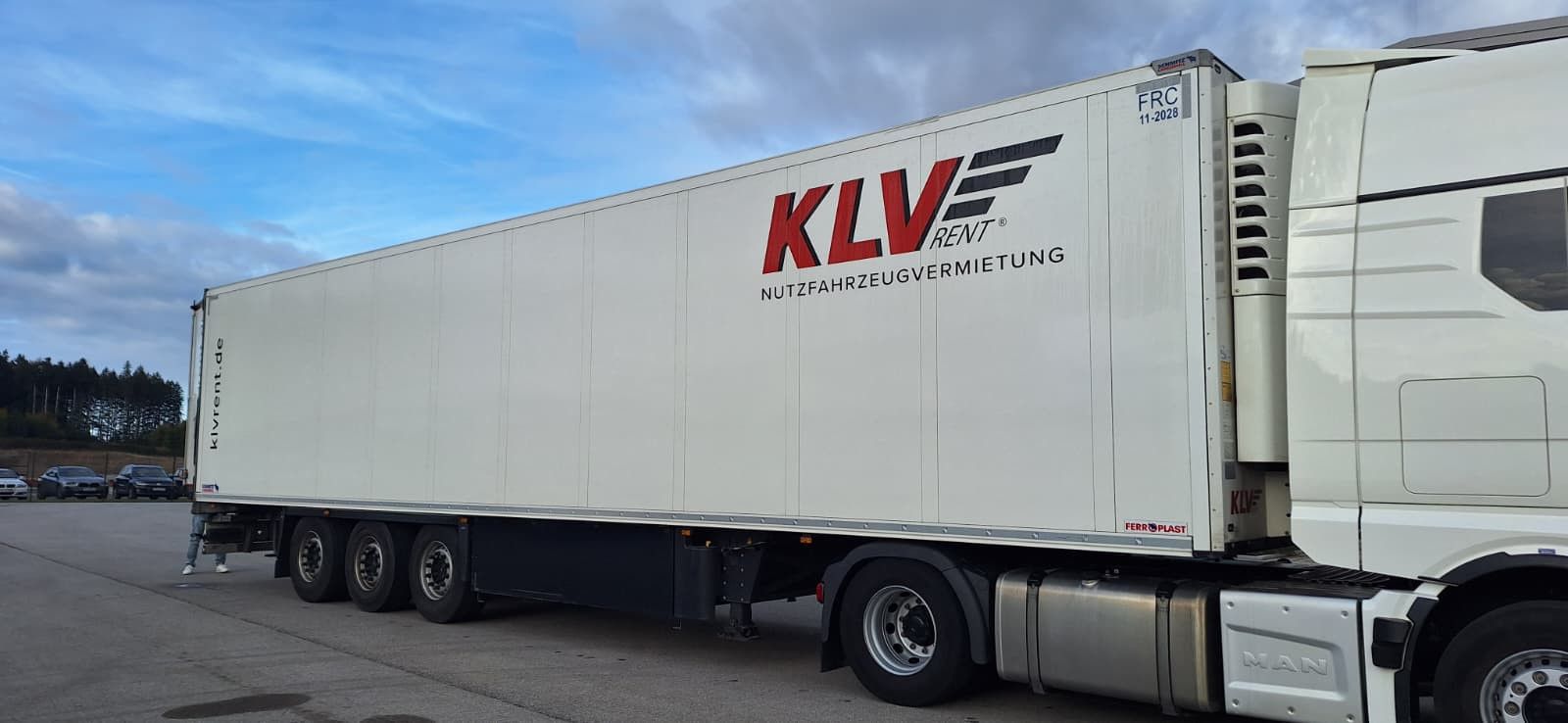 Schmitz Cargobull SKO 24 Executive Doppelst. Lift Paletten Blumen