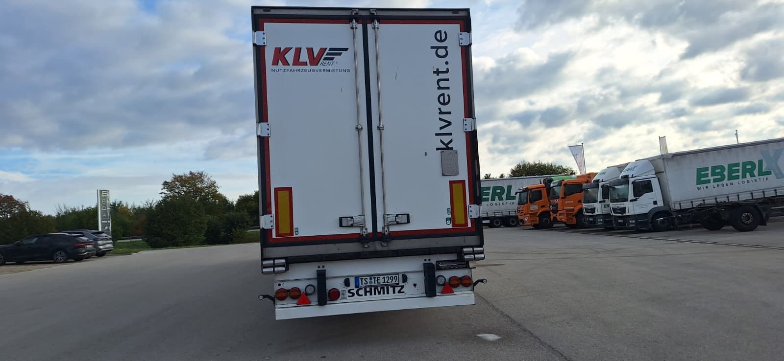 Fahrzeugabbildung Schmitz Cargobull SKO 24 Executive Doppelst. Lift Paletten Blumen